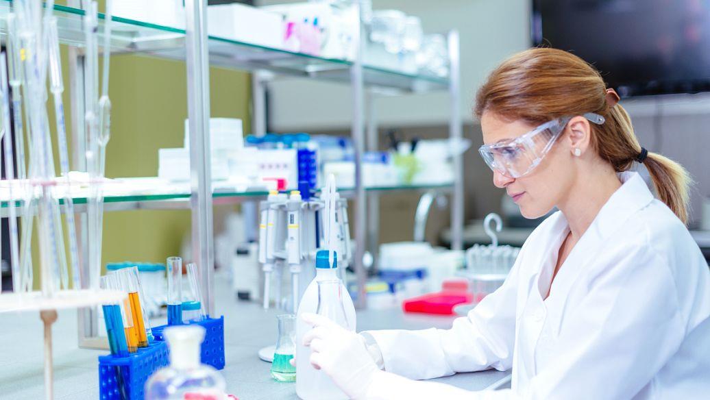 潤滑油檢測，精心提煉七大質(zhì)量鑒別指標